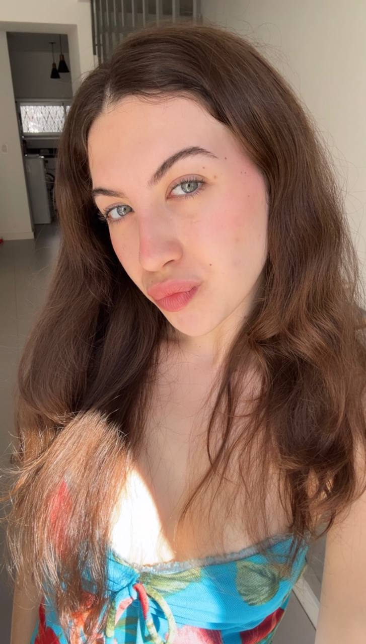 Nude girl Amber in Joinville