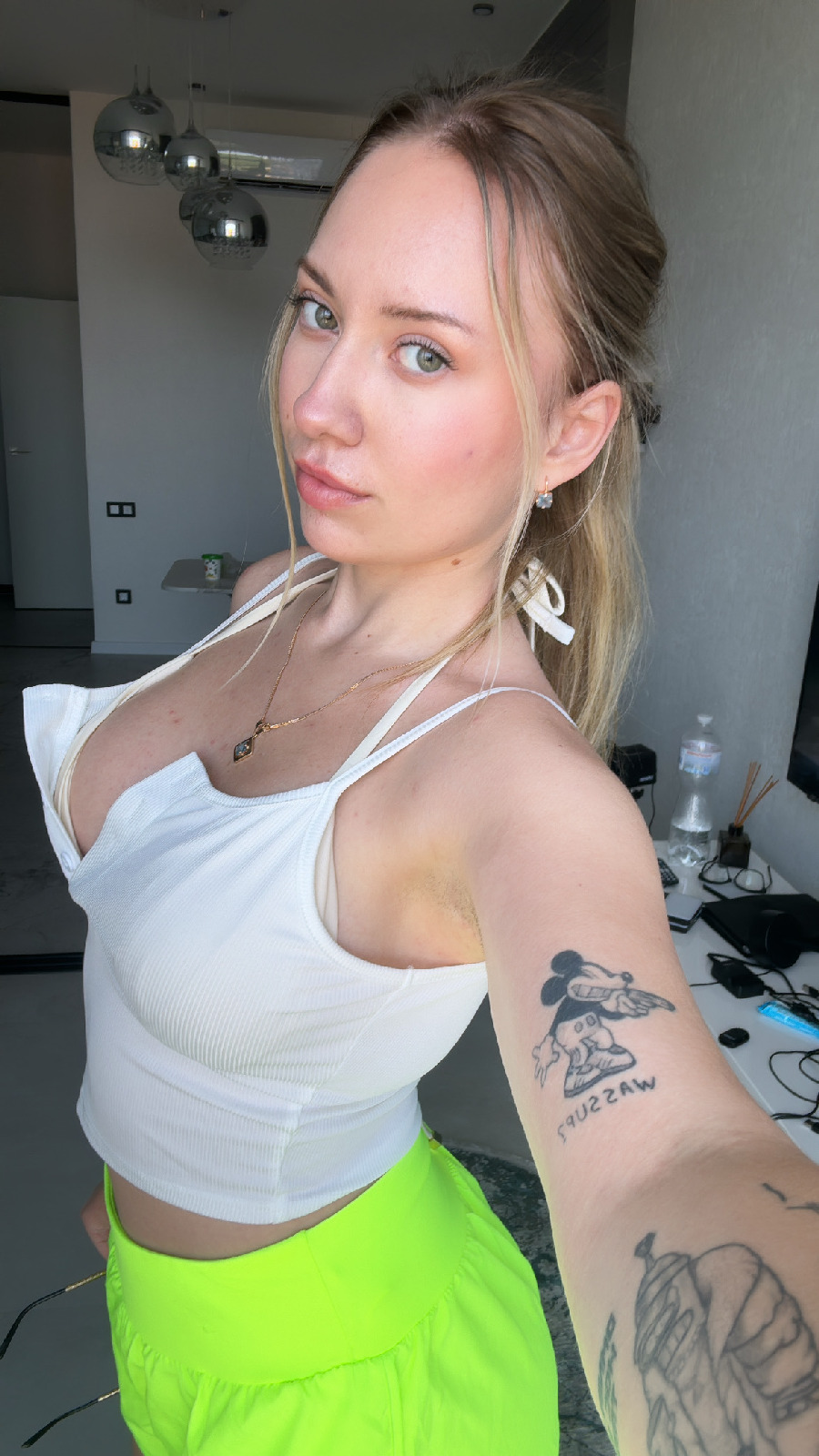 KateV in her underwear in Joinville