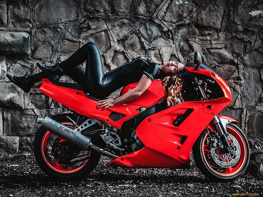 Beautiful girl Beautiful girls and motorcycles in Joinville