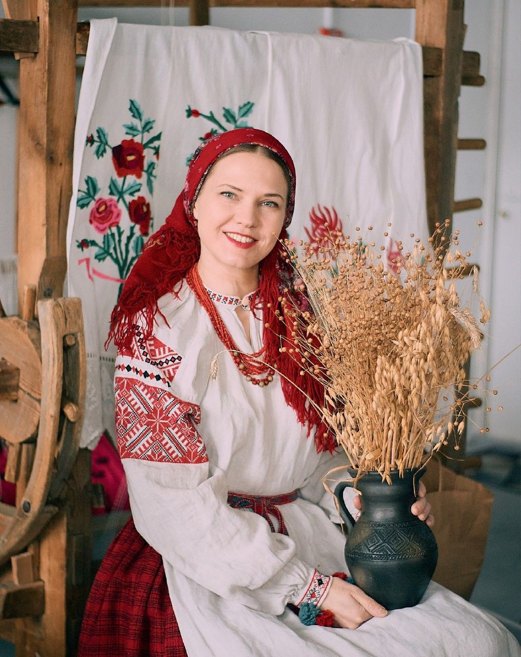 Women in Slavic costumes in Joinville