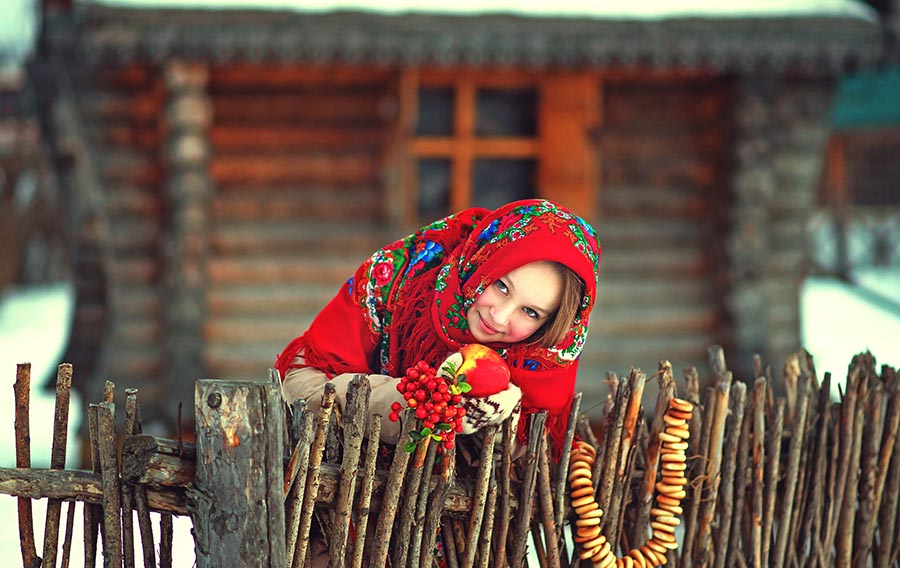 Sexy girl Women in Slavic costumes in Joinville