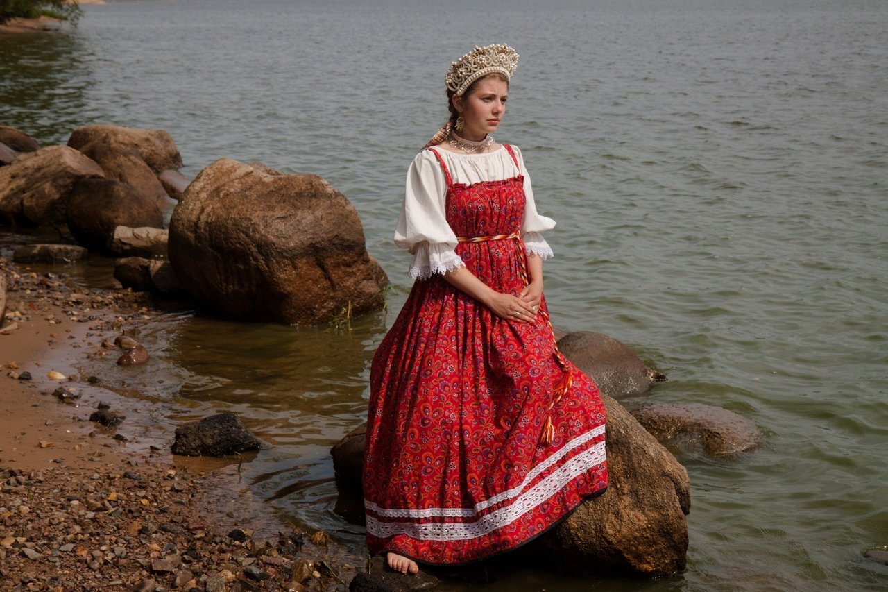 Women in Slavic costumes in Joinville