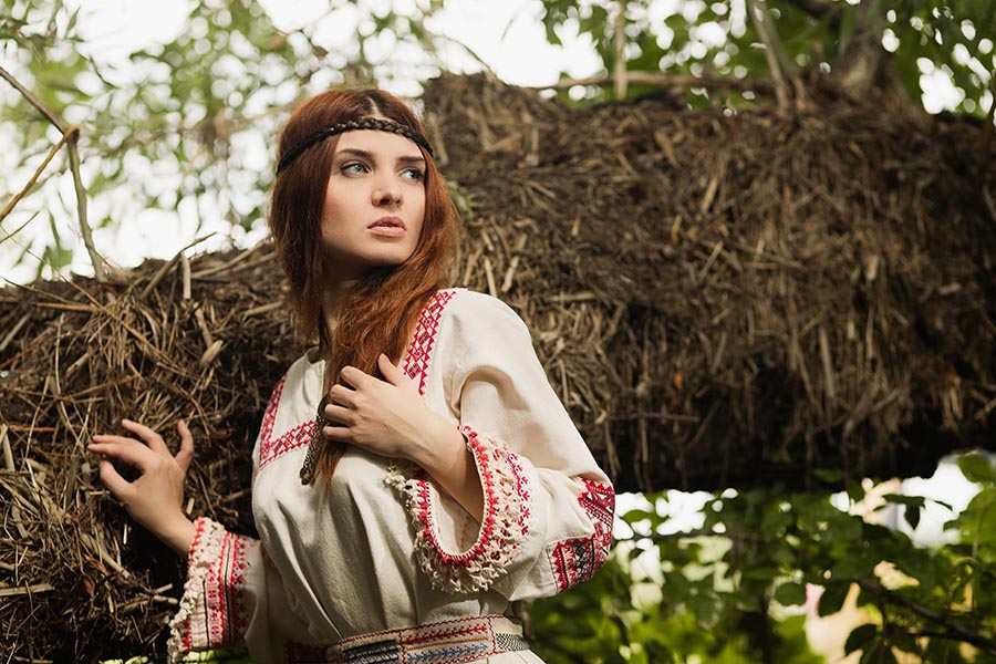 Women in Slavic costumes in Joinville