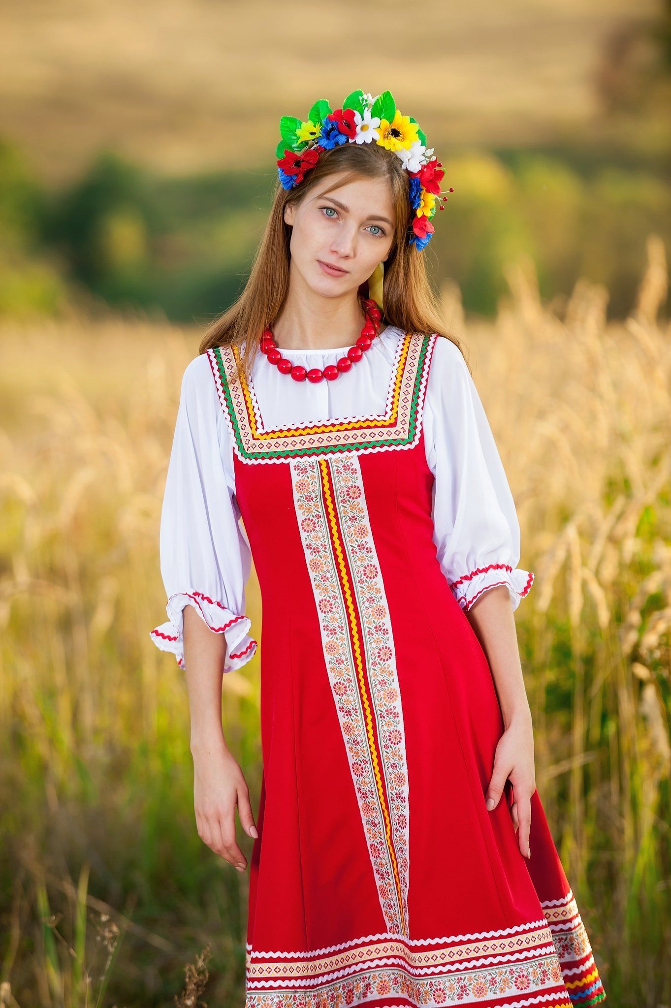 Women in Slavic costumes in Joinville