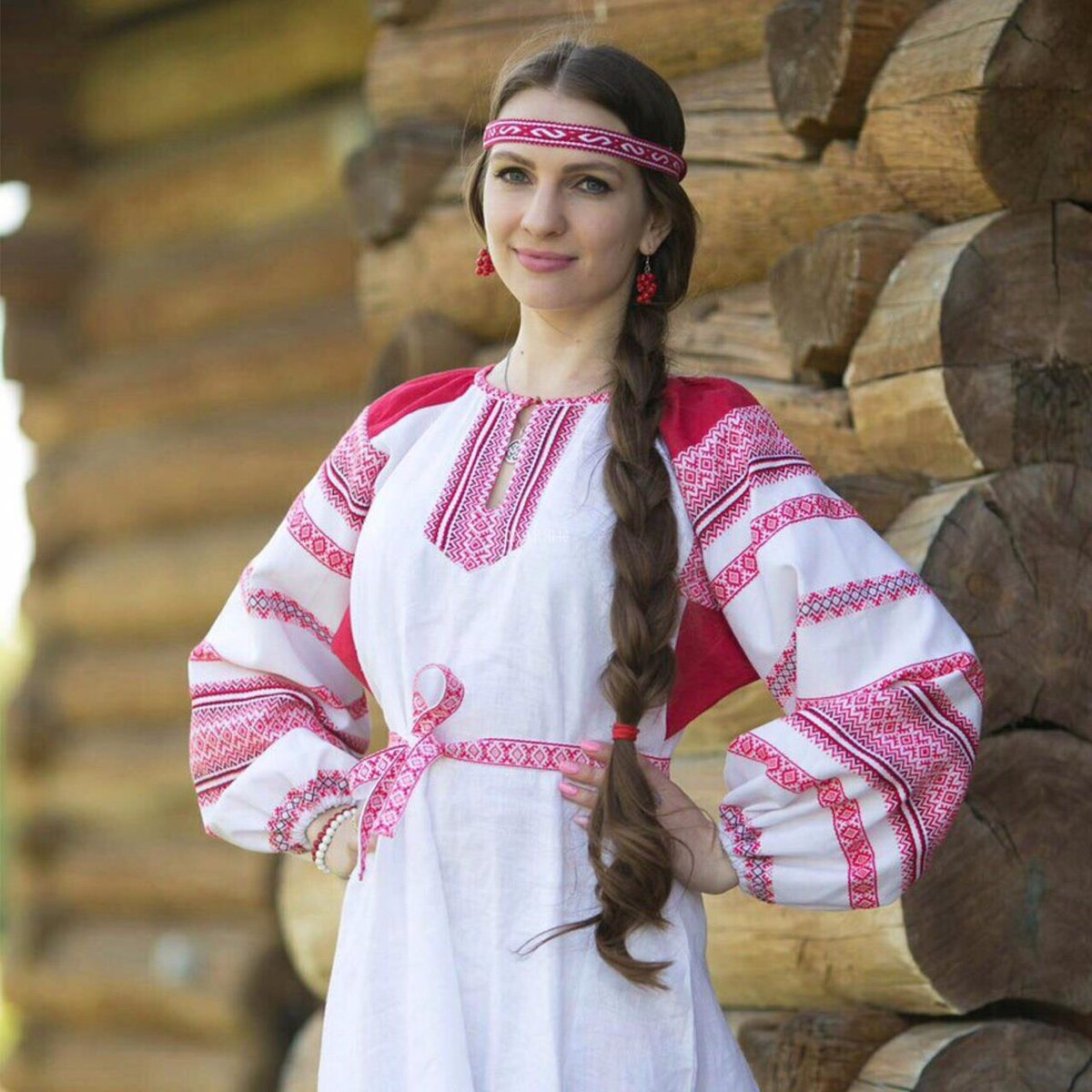 Girls in Slavic costumes in Joinville