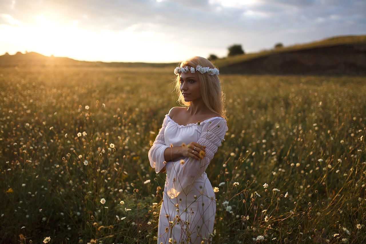 Girls in Slavic costumes in Joinville