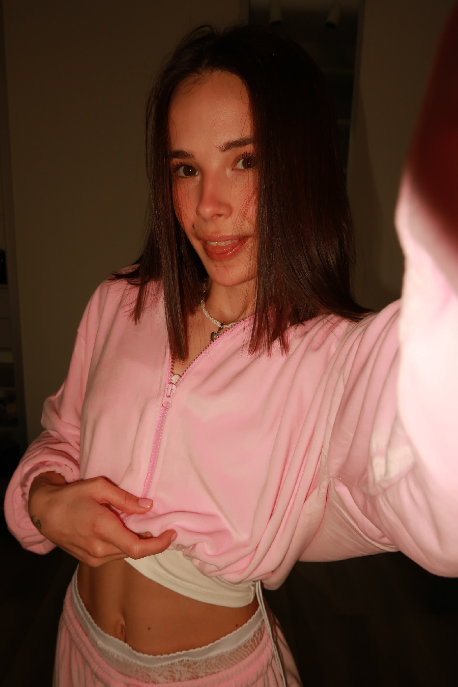 Tina brings the glow — live moments in Joinville